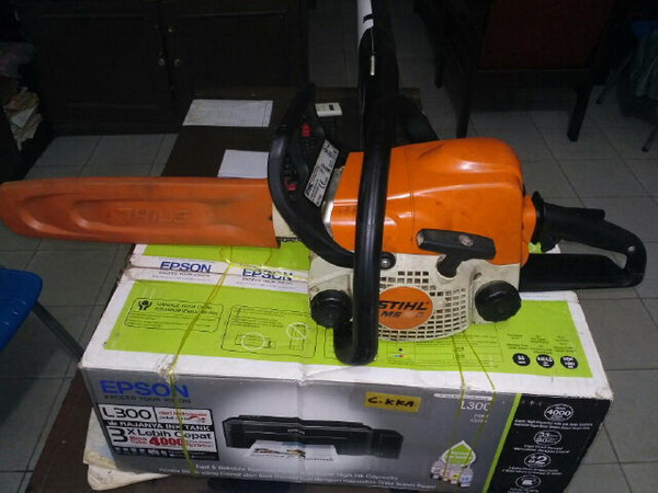 Diduga Maling Chainsaw, Dua Warga Teluk Lecah Ditangkap Warga
